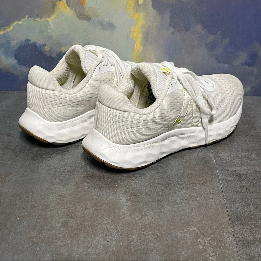 New Balance 520V8  Women's White Running Shoes Size 7.5B - Picture 7 of 16